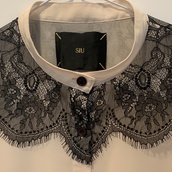 Sheer blouse with French lace - Picture 10 of 12